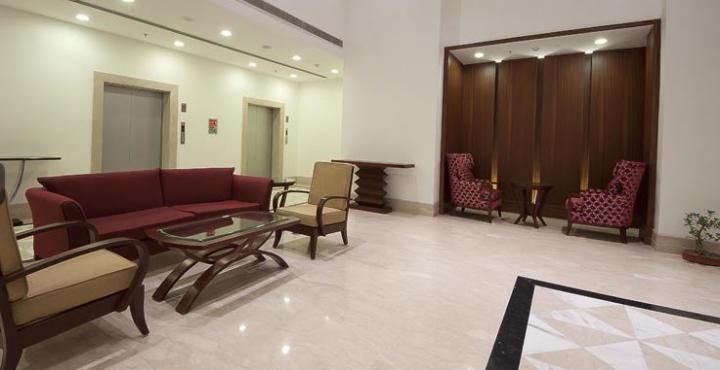 The Golden Plaza Hotel Панчкула Экстерьер фото